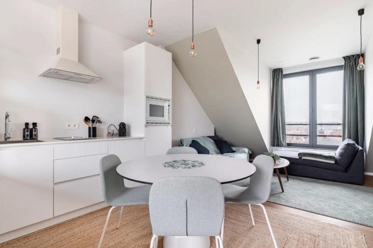 New Apartment With Big Terrace And Great Views! Leuven Luaran gambar
